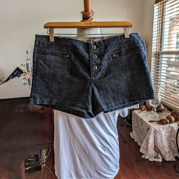 Demeanor jean shorts    Sz 13 - Picture 1 of 10